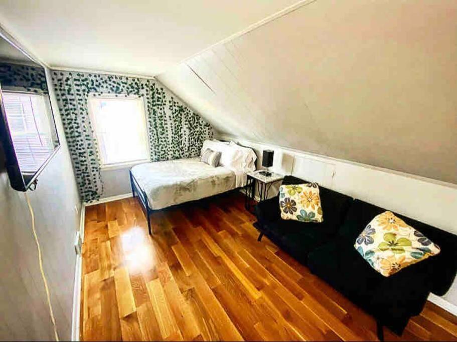 Adorable&Cozy Suburban Home Mins From Dwtn/Airport Рочестер Экстерьер фото