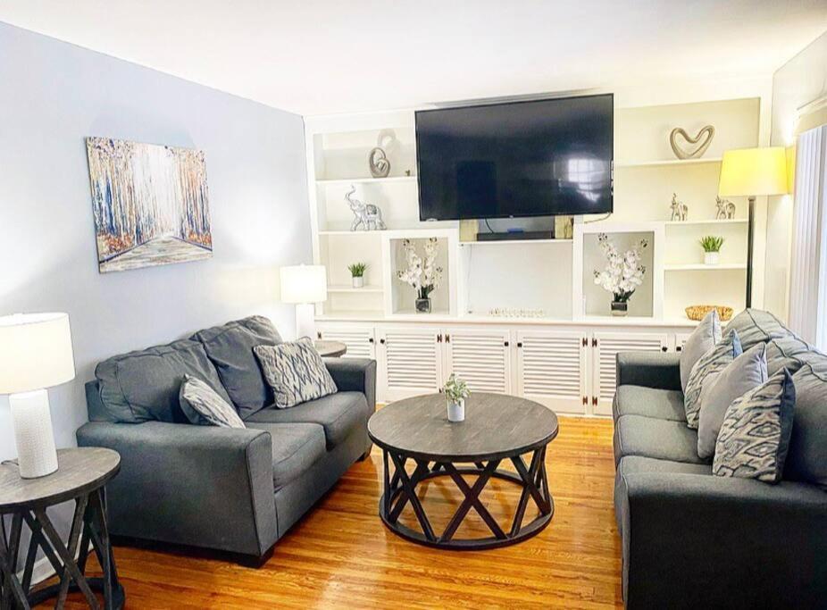 Adorable&Cozy Suburban Home Mins From Dwtn/Airport Рочестер Экстерьер фото